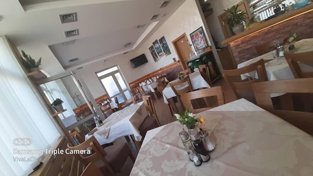Prenociste I Restoran Ihthis Bajina Basta Eksteriør bilde