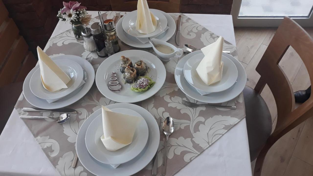 Prenociste I Restoran Ihthis Bajina Basta Eksteriør bilde