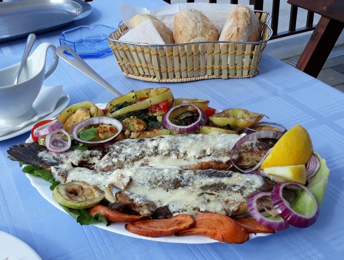 Prenociste I Restoran Ihthis Bajina Basta Eksteriør bilde